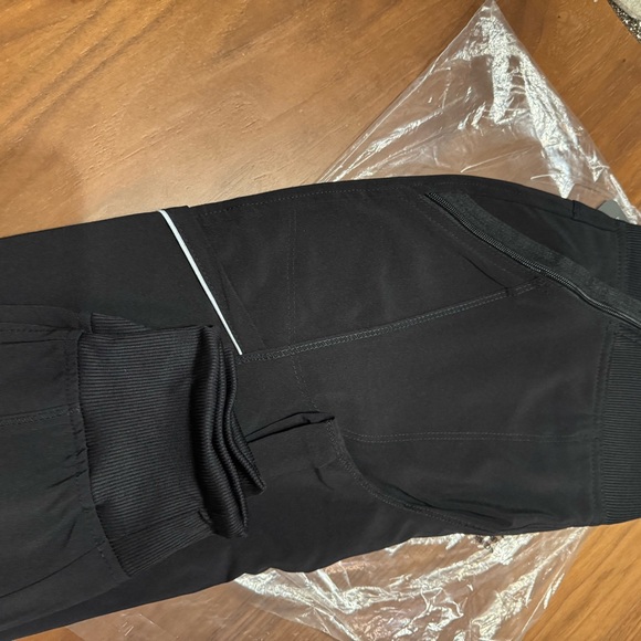 Cherokee Infinity Jogger Scrub Pants- women’s Small, NWT - Picture 6 of 7